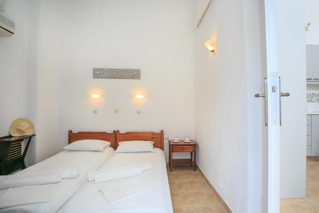 Paros Rita Studios Piso Livadi Room photo